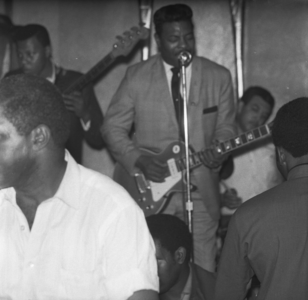 John Little John and others musicians, photographed for Arhoolie Records - Flerlage, Raeburn, 1915-2002