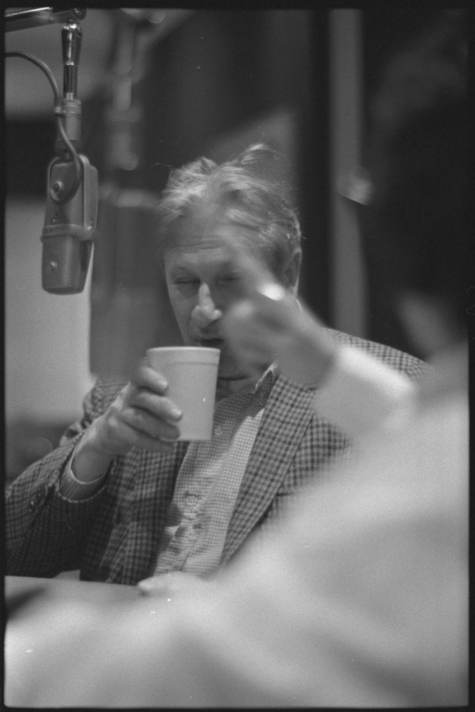 Studs Terkel interviewing Ravi Shankar in the WFMT studio - Flerlage, Raeburn, 1915-2002