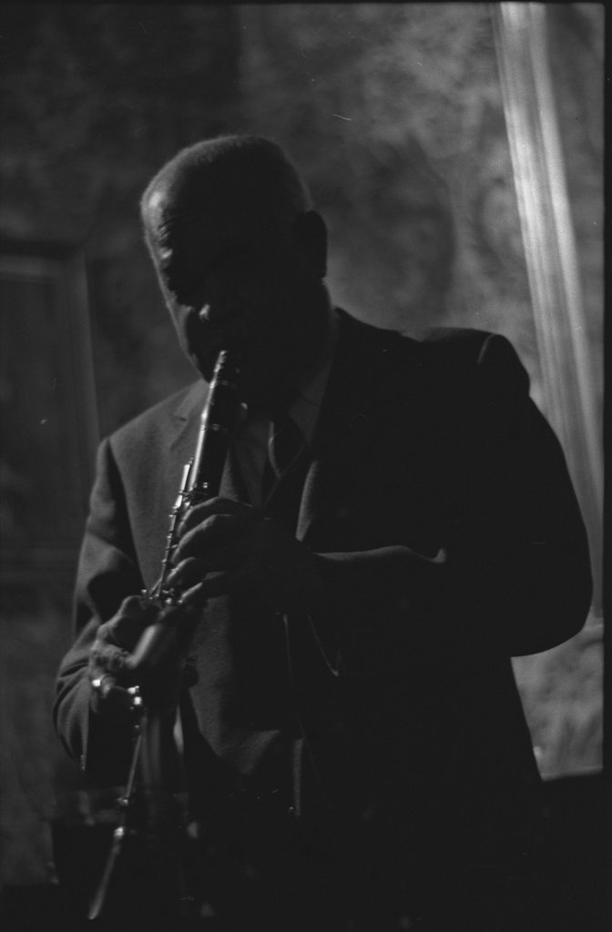 Albert Nicholas with Art Hodes's band at Sloppy Joe's - Flerlage, Raeburn, 1915-2002