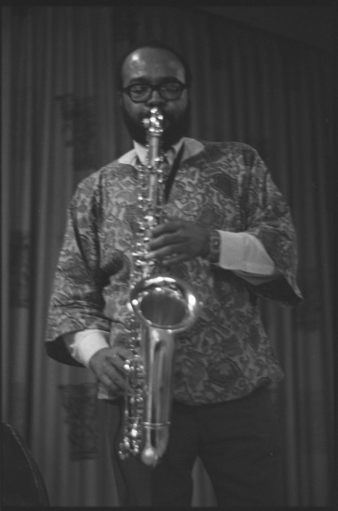 James Moody at Joe Segal's Modern Jazz Showcase - Flerlage, Raeburn, 1915-2002