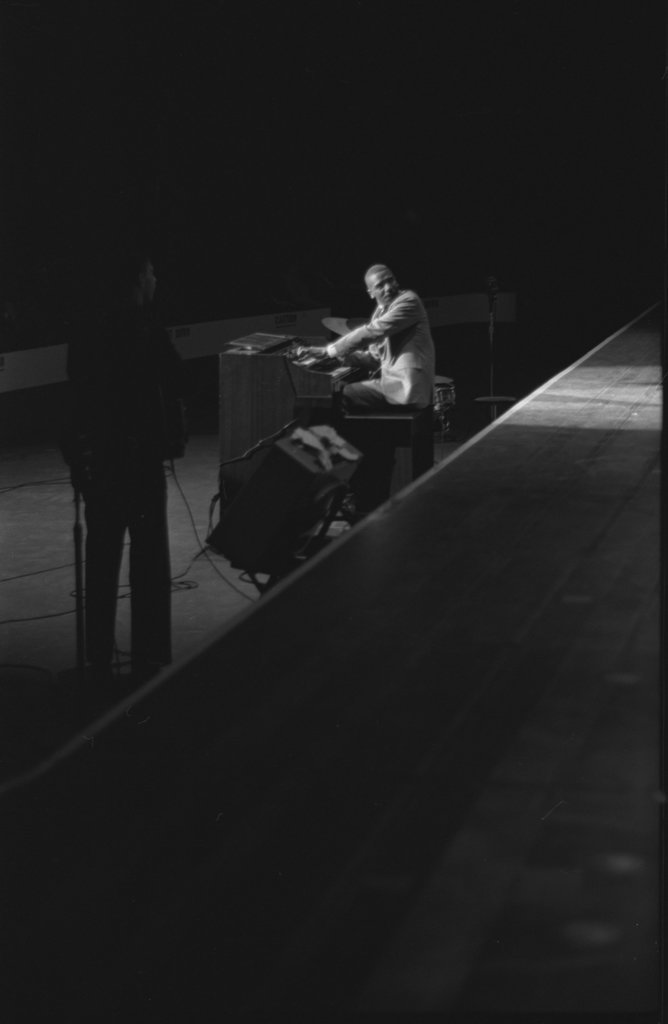 Jimmy Smith at Arie Crown Theater - Flerlage, Raeburn, 1915-2002