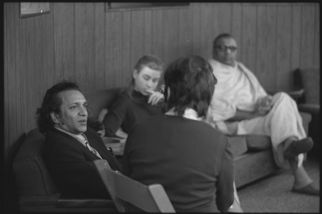 Press reception for Ravi Shankar - Flerlage, Raeburn, 1915-2002