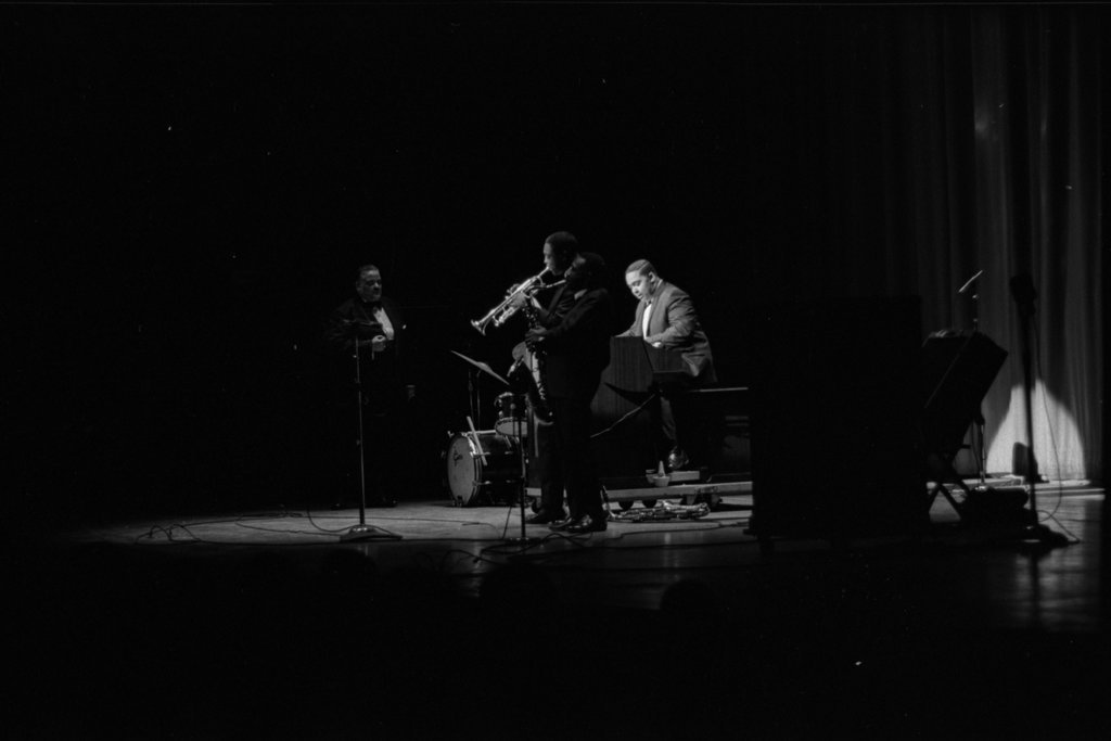 Leo Gooden and Leo's Five at Arie Crown Theater - Flerlage, Raeburn, 1915-2002