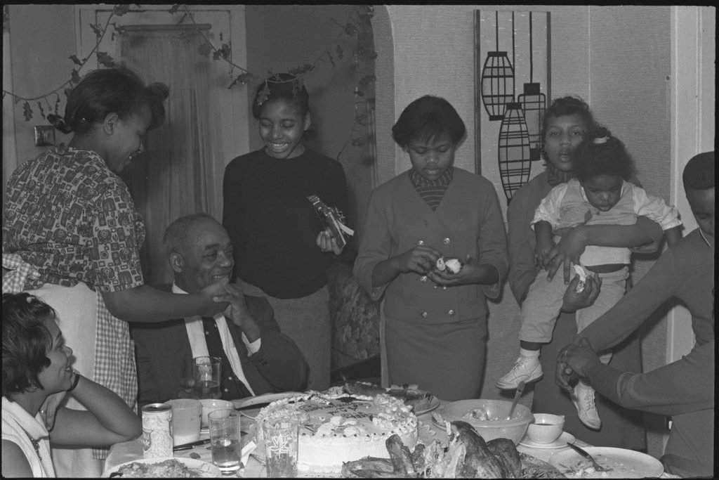 Swan family Christmas gathering - Flerlage, Raeburn, 1915-2002