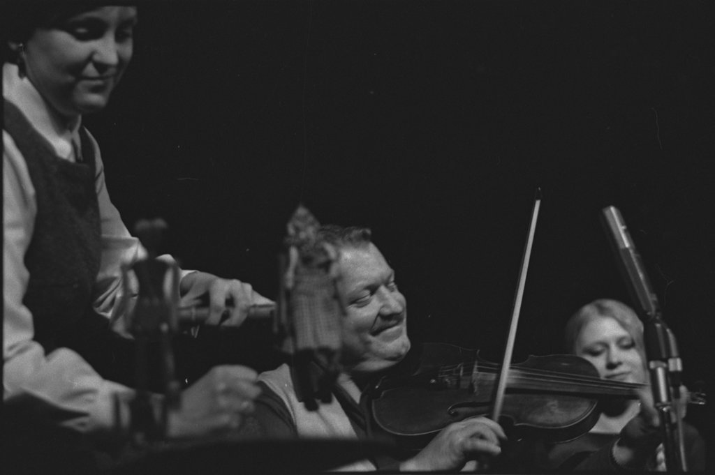 Reverend Robert Wilkins, Robert Pete Williams, Dr. Ross, the Beers Family, and others at the 5th Annual University of Chicago Folk Festival - Flerlage, Raeburn, 1915-2002