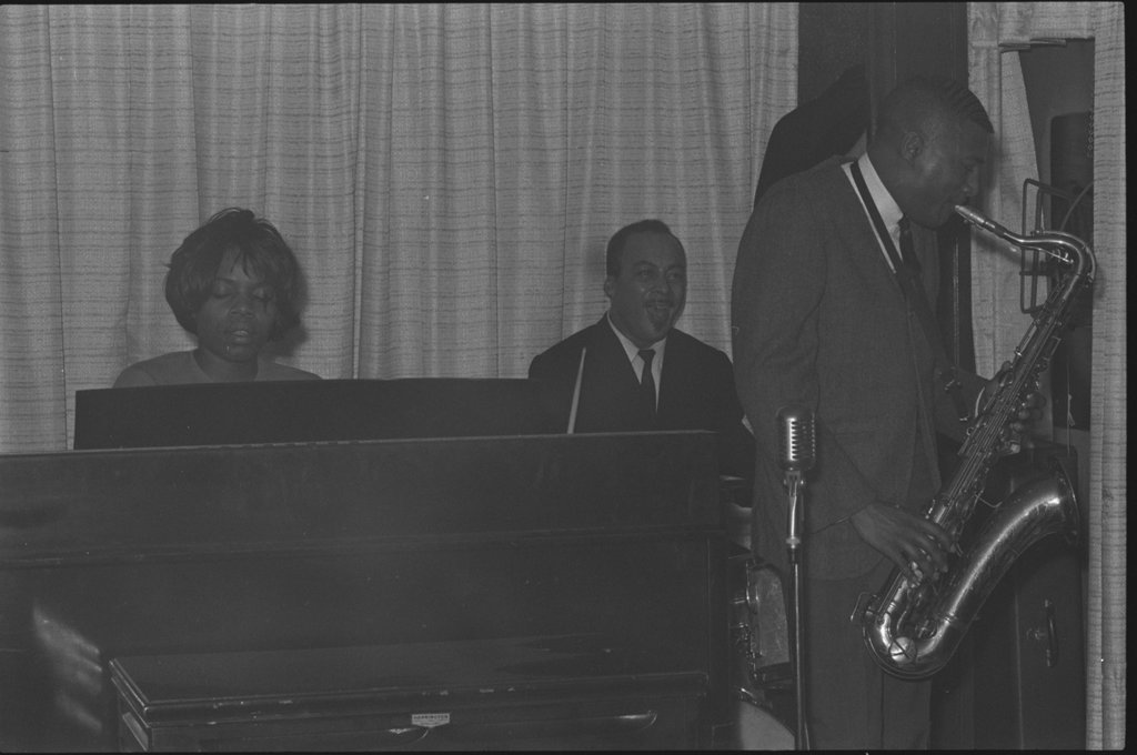 Unidentified jazz musicians - Flerlage, Raeburn, 1915-2002