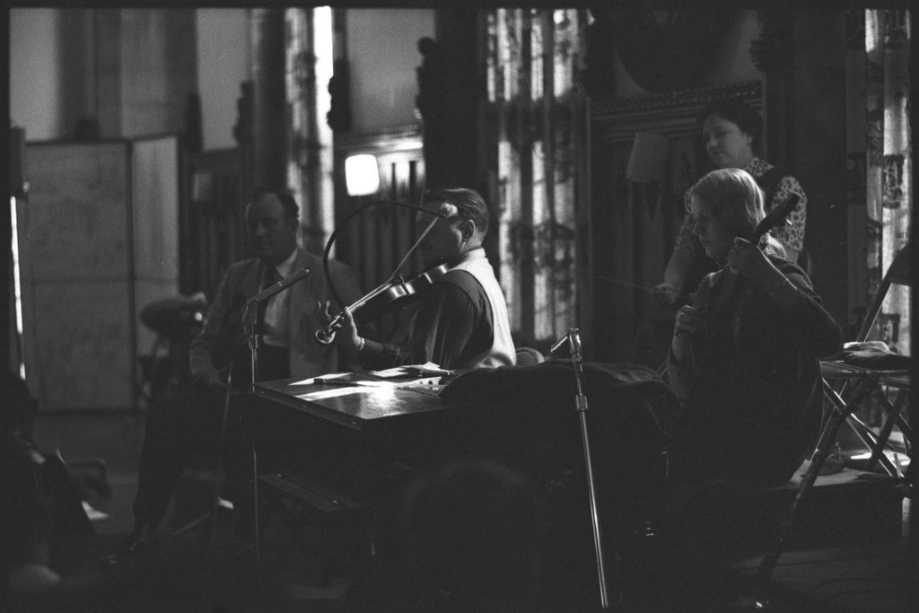 Folk musicians performing at Ida Noyes Hall, University of Chicago - Flerlage, Raeburn, 1915-2002