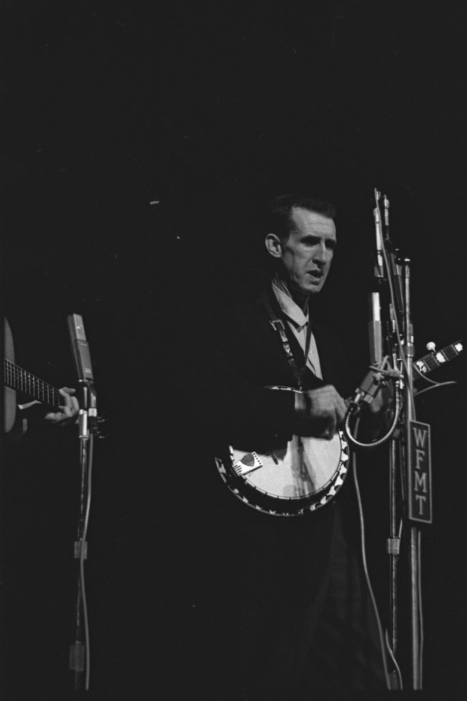 Stringbean, Glen Ohrlin, and the Dr. Ross performing at the 5th Annual University of Chicago Folk Festival - Flerlage, Raeburn, 1915-2002