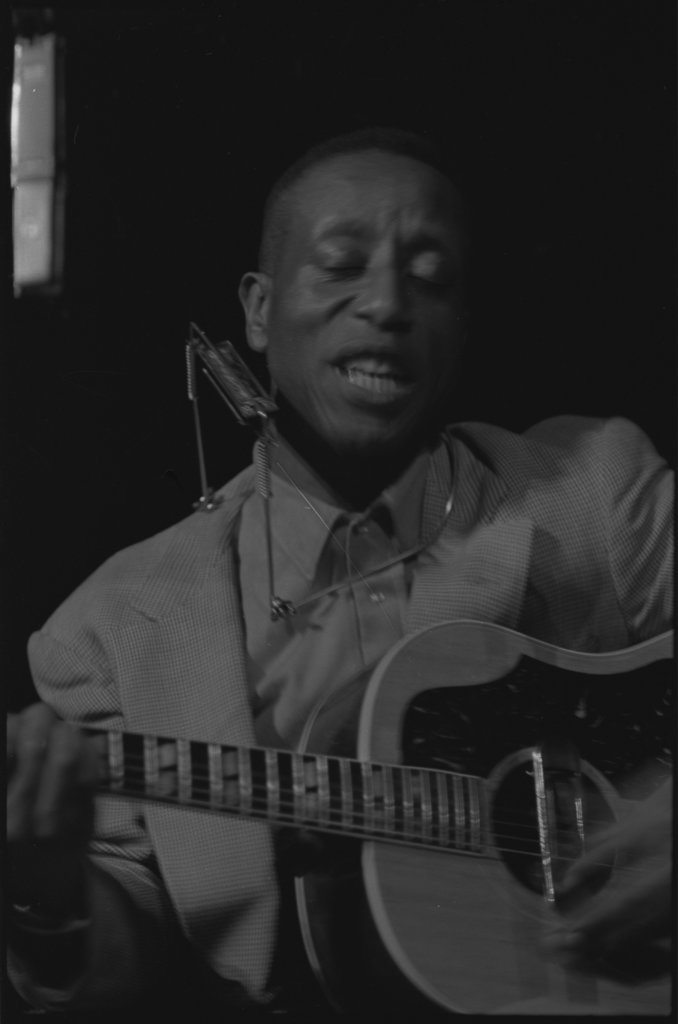 Robert Pete Williams, Dr. Ross, performing at Ida Noyes Hall - Flerlage, Raeburn, 1915-2002