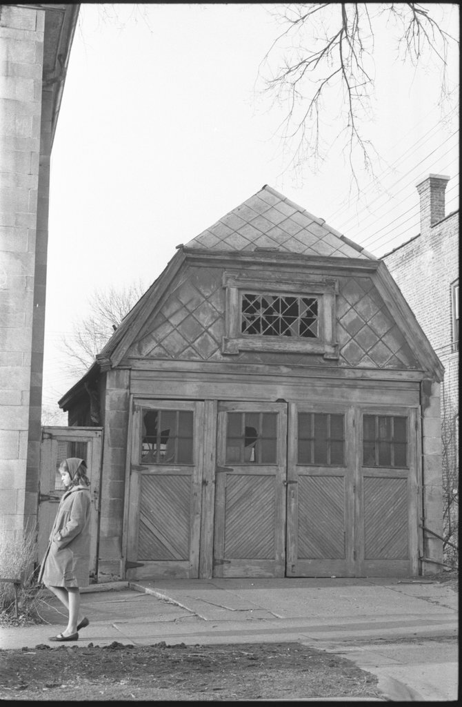 Streets located in Chicago's South side neighborhoods - Flerlage, Raeburn, 1915-2002
