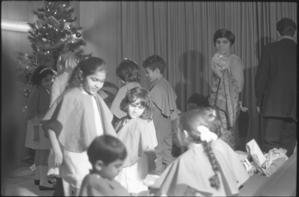 Vedanta Temple Christmas Party - Flerlage, Raeburn, 1915-2002
