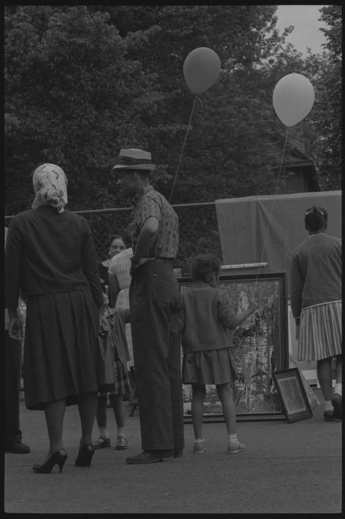 Unidentified art fair - Flerlage, Raeburn, 1915-2002