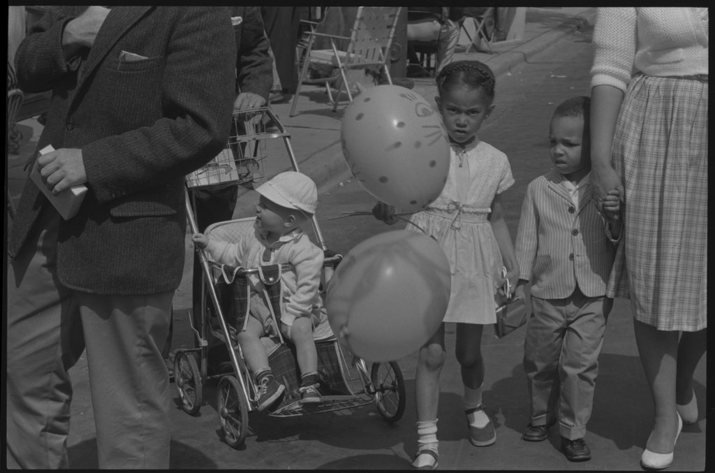 Unidentified art fair - Flerlage, Raeburn, 1915-2002