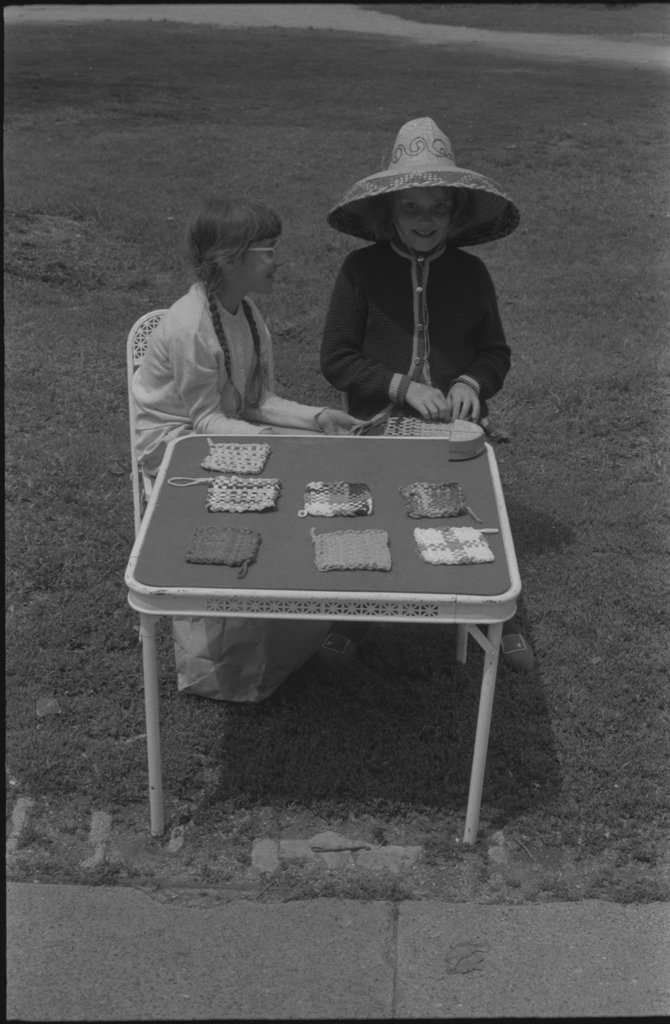 Unidentified art fair - Flerlage, Raeburn, 1915-2002