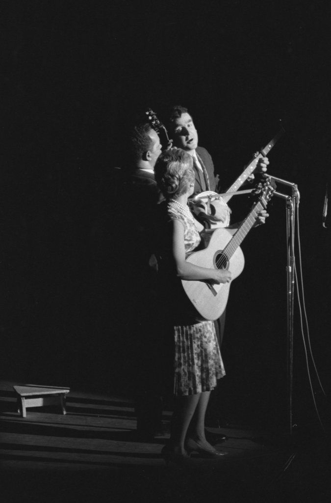 Old Town School of Folk Music event at Orchestra Hall - Flerlage, Raeburn, 1915-2002
