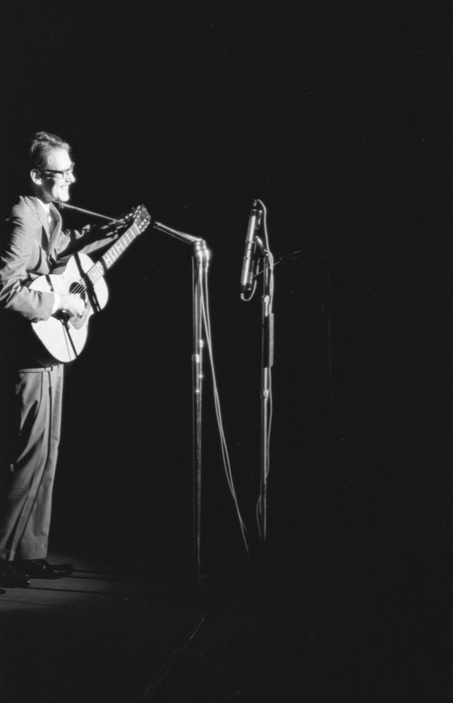 Old Town School of Folk Music event at Orchestra Hall - Flerlage, Raeburn, 1915-2002