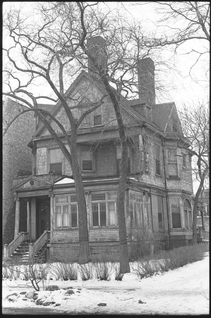 Houses on Chicago's South Side - Flerlage, Raeburn, 1915-2002