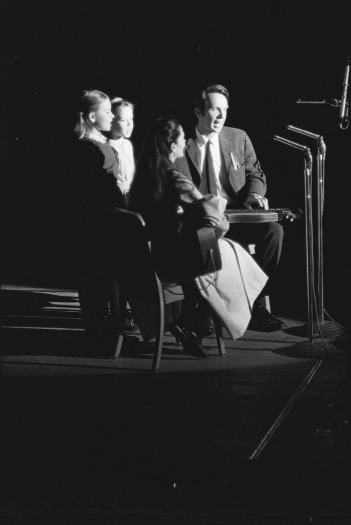 Old Town School of Folk Music event at Orchestra Hall - Flerlage, Raeburn, 1915-2002