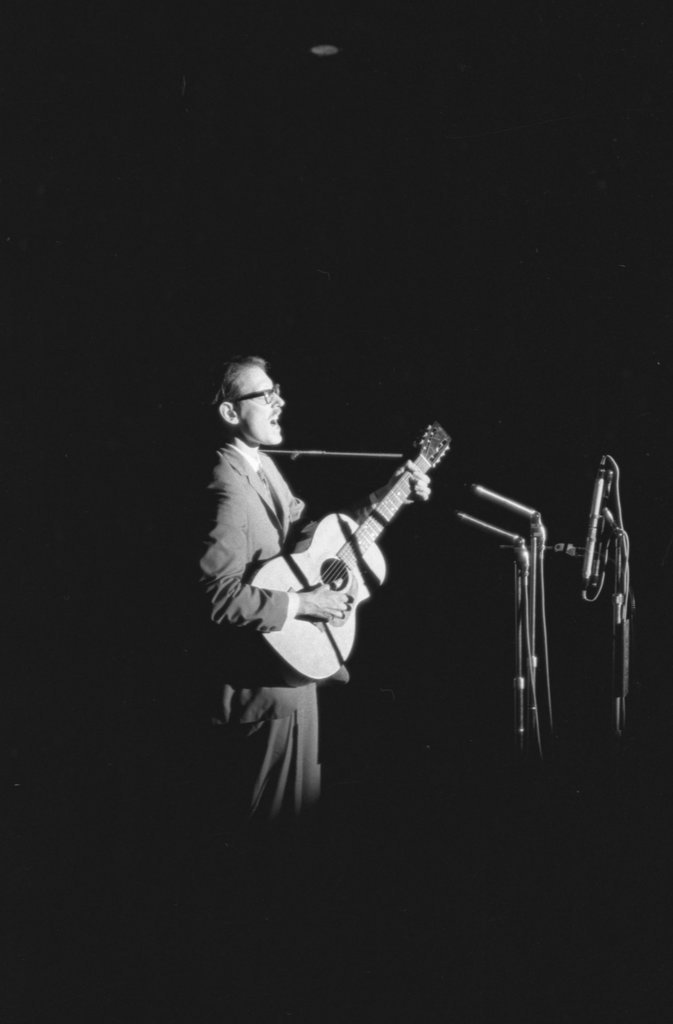 Old Town School of Folk Music event at Orchestra Hall - Flerlage, Raeburn, 1915-2002