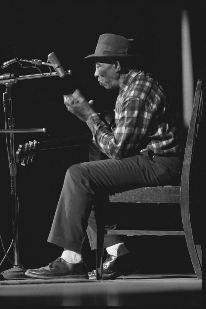 Mississippi John Hurt - Flerlage, Raeburn, 1915-2002