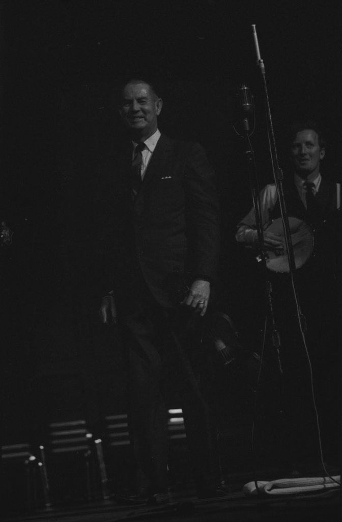 Performers during the 6th Annual University of Chicago Folk Festival - Flerlage, Raeburn, 1915-2002
