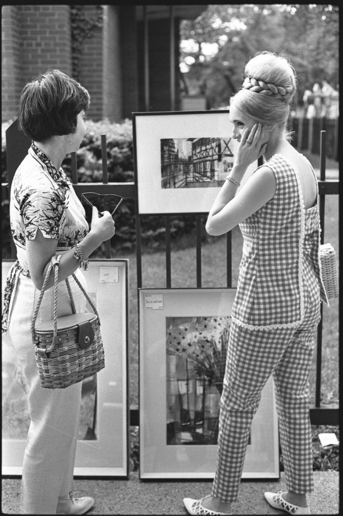 The 57th Street Art Fair - Flerlage, Raeburn, 1915-2002