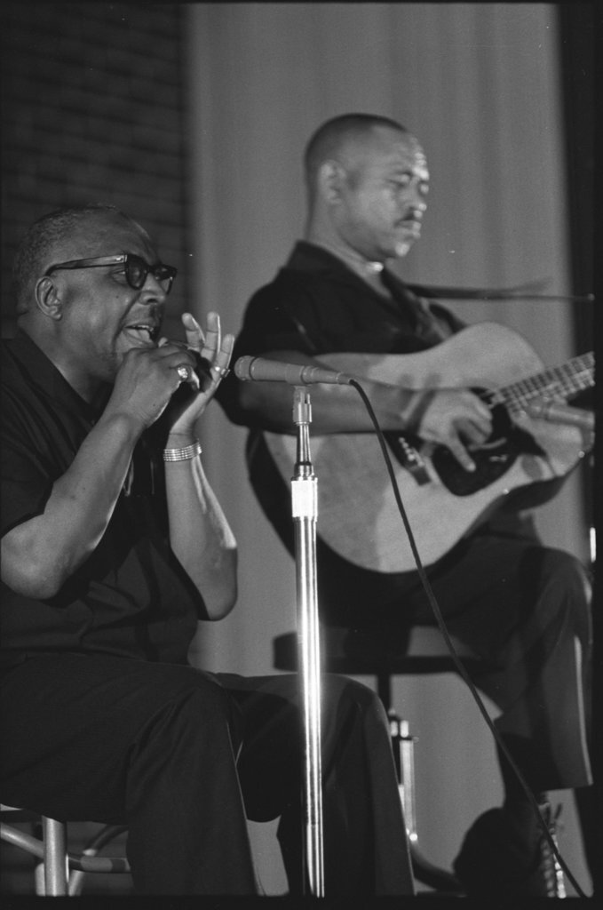 Brownie McGee and Sonny Terry performing on stage - Flerlage, Raeburn, 1915-2002