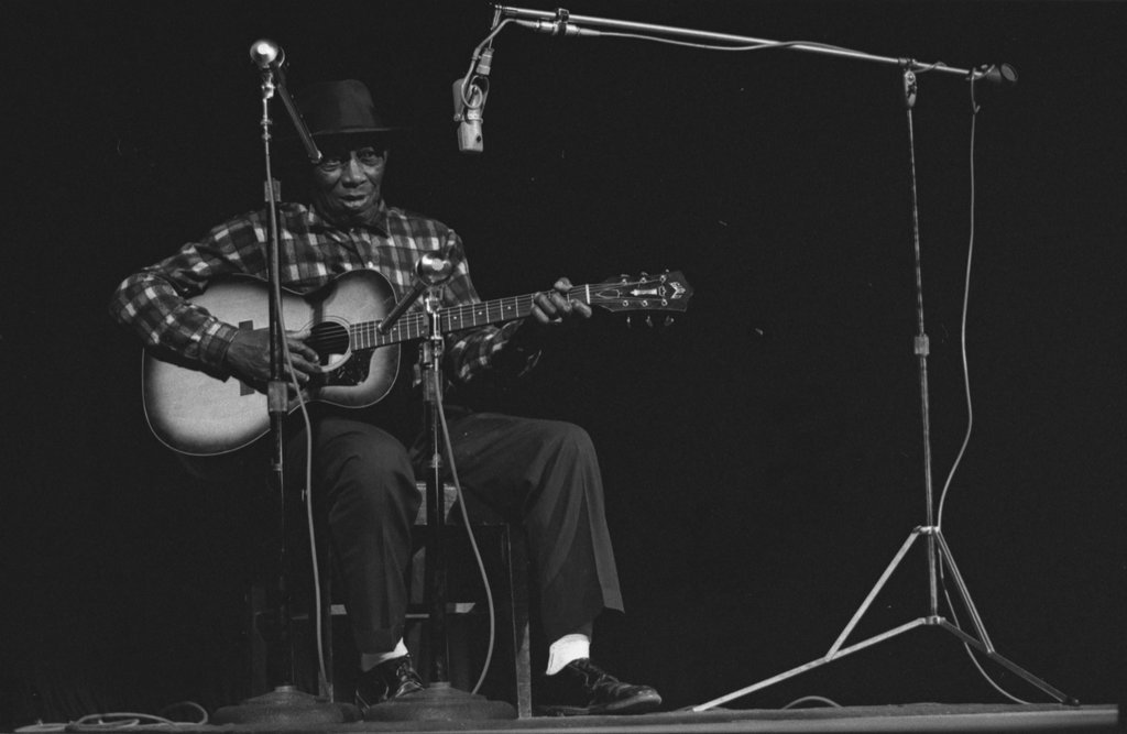Mississippi John Hurt - Flerlage, Raeburn, 1915-2002