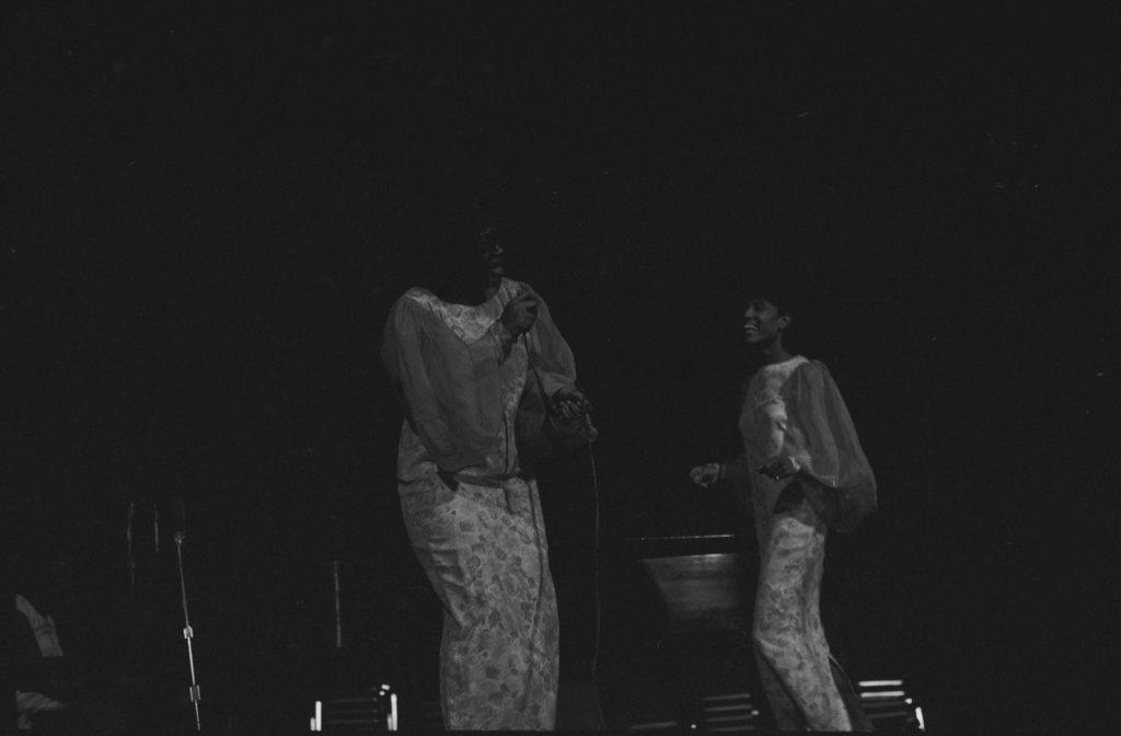 Meditation Singers and Muddy Waters performing during the 6th Annual University of Chicago Folk Festival - Flerlage, Raeburn, 1915-2002