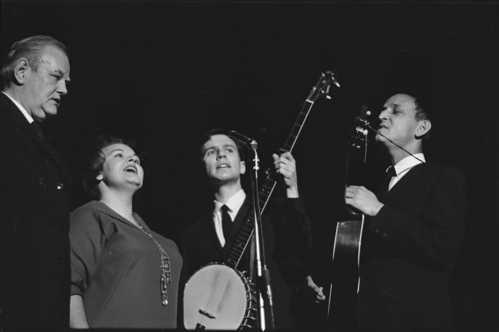 The Weavers - Flerlage, Raeburn, 1915-2002