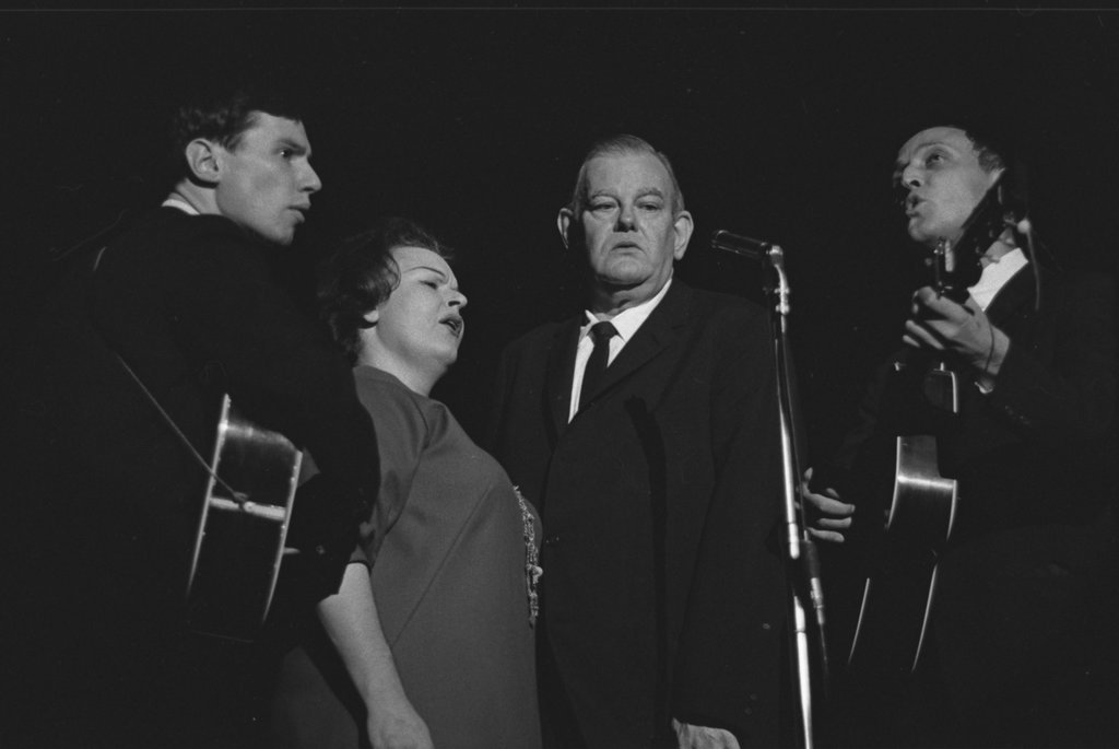The Weavers - Flerlage, Raeburn, 1915-2002
