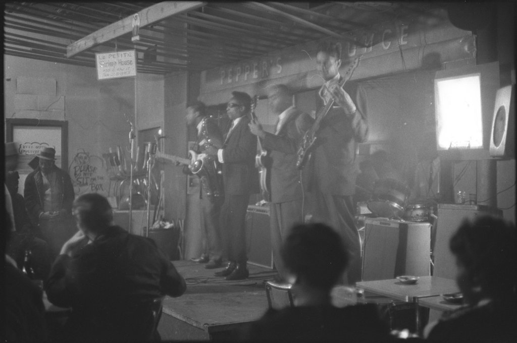 Otis Rush at Pepper's Lounge - Flerlage, Raeburn, 1915-2002