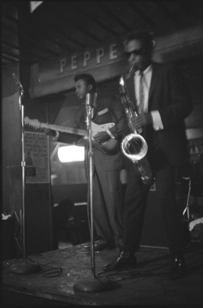 Otis Rush at Pepper's Lounge - Flerlage, Raeburn, 1915-2002