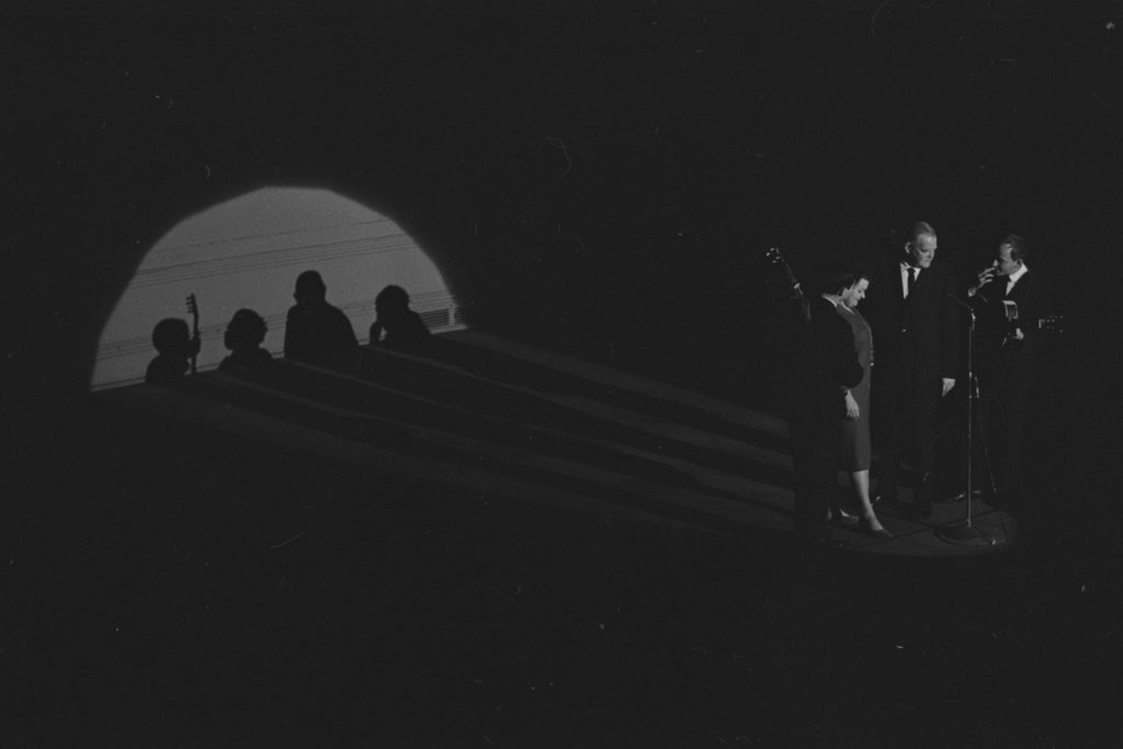 The Weavers' Farewell Concert at Orchestra Hall - Flerlage, Raeburn, 1915-2002