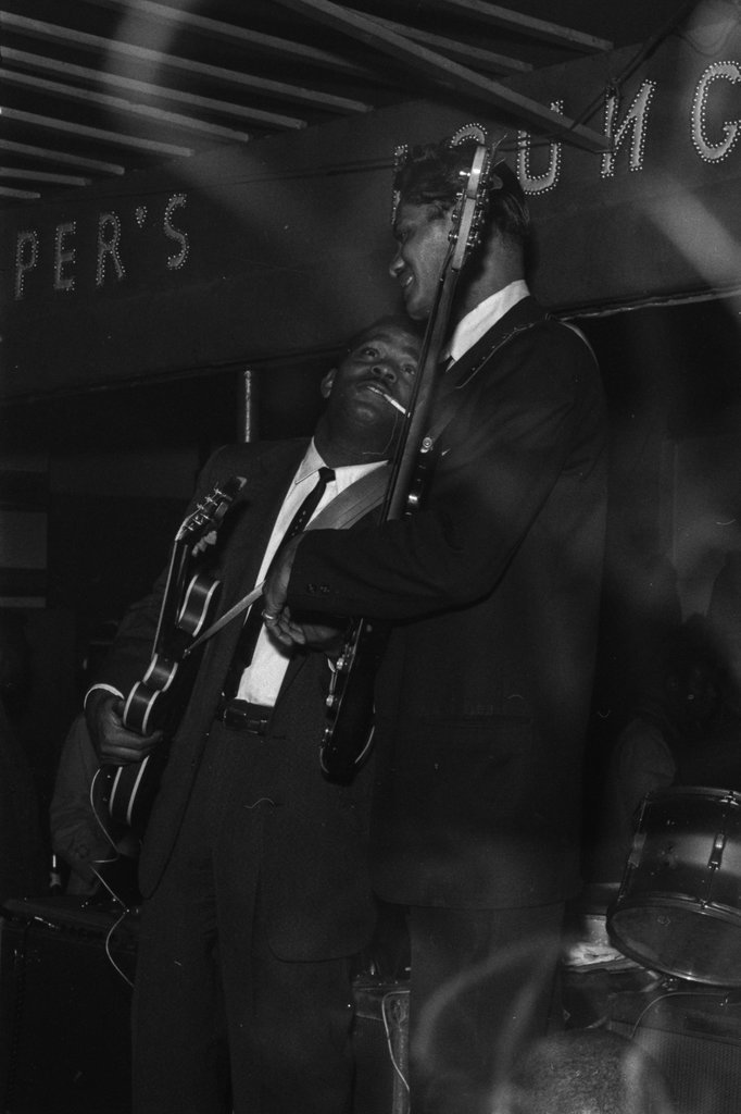 Otis Rush at Pepper's Lounge - Flerlage, Raeburn, 1915-2002