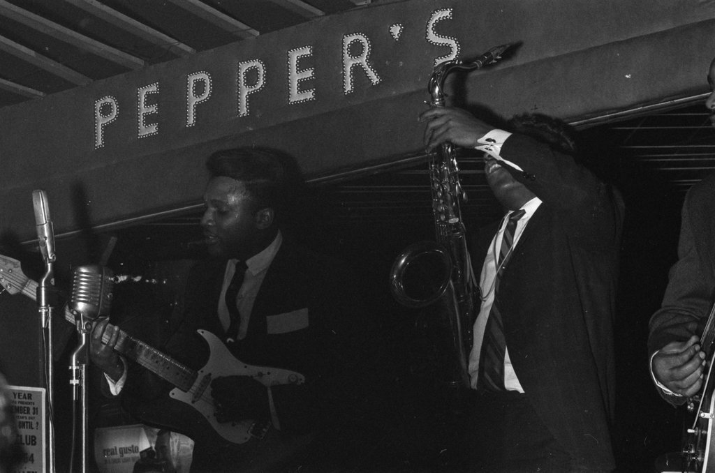 Otis Rush at Pepper's Lounge - Flerlage, Raeburn, 1915-2002