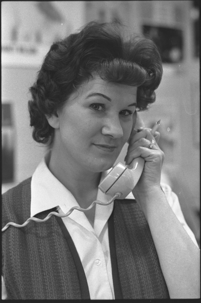 Bernice Smith working at Conway's Record Store - Flerlage, Raeburn, 1915-2002