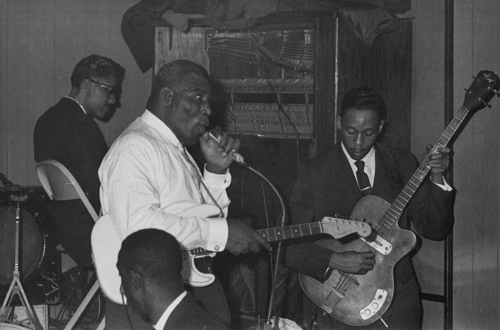 Howlin' Wolf - Flerlage, Raeburn, 1915-2002