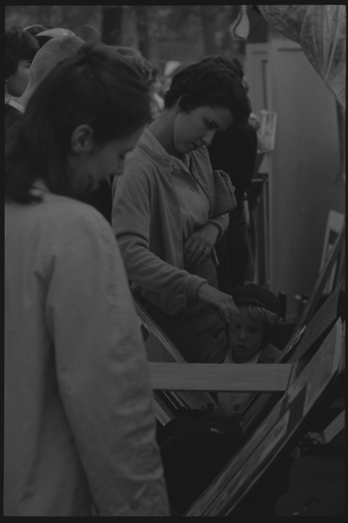 Unidentified art fair - Flerlage, Raeburn, 1915-2002