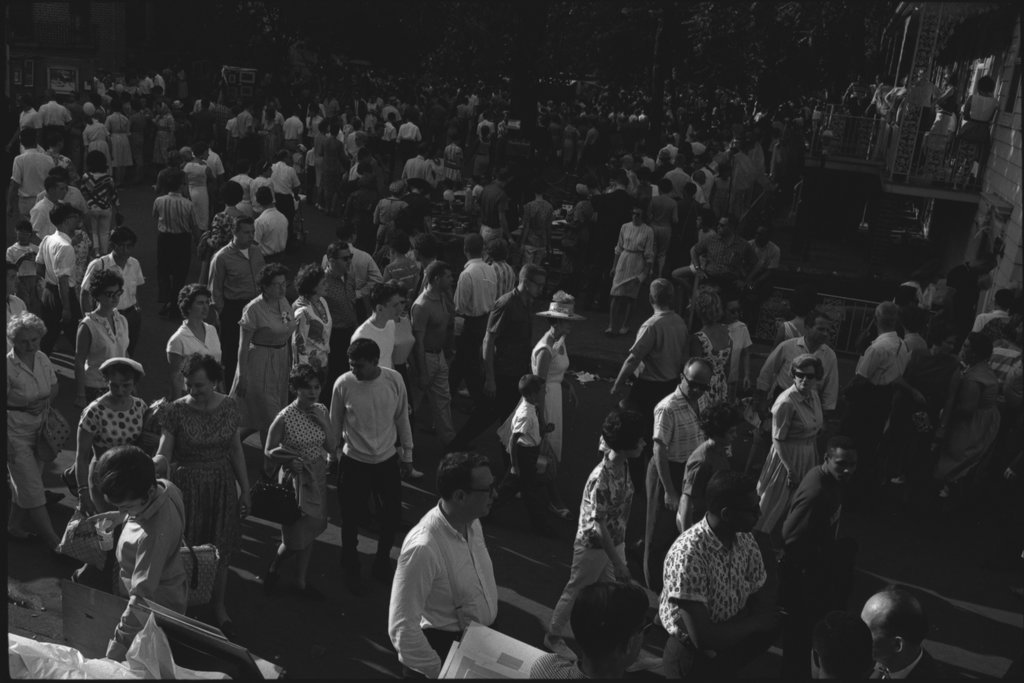 Unidentified art fair - Flerlage, Raeburn, 1915-2002