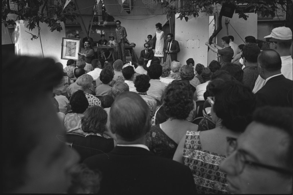Views of family and friends and  an unidentified art fair - Flerlage, Raeburn, 1915-2002