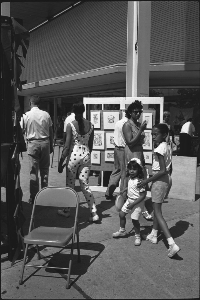Unidentified art fair - Flerlage, Raeburn, 1915-2002