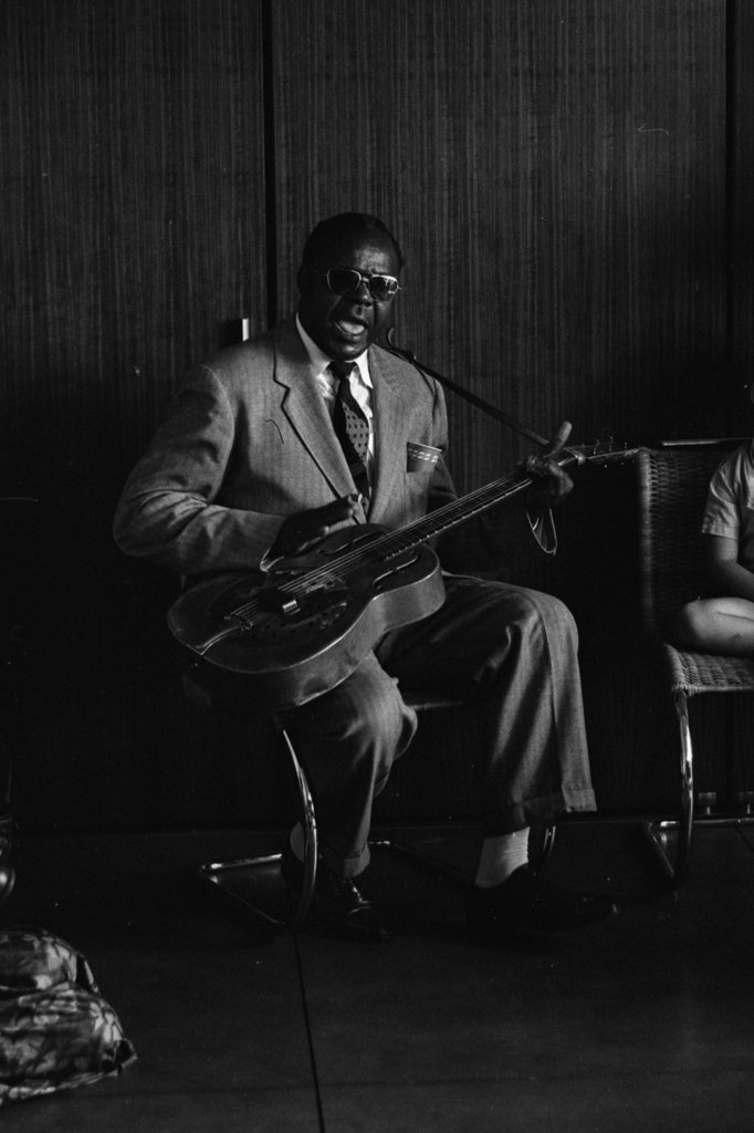 Arvella Gray - Flerlage, Raeburn, 1915-2002