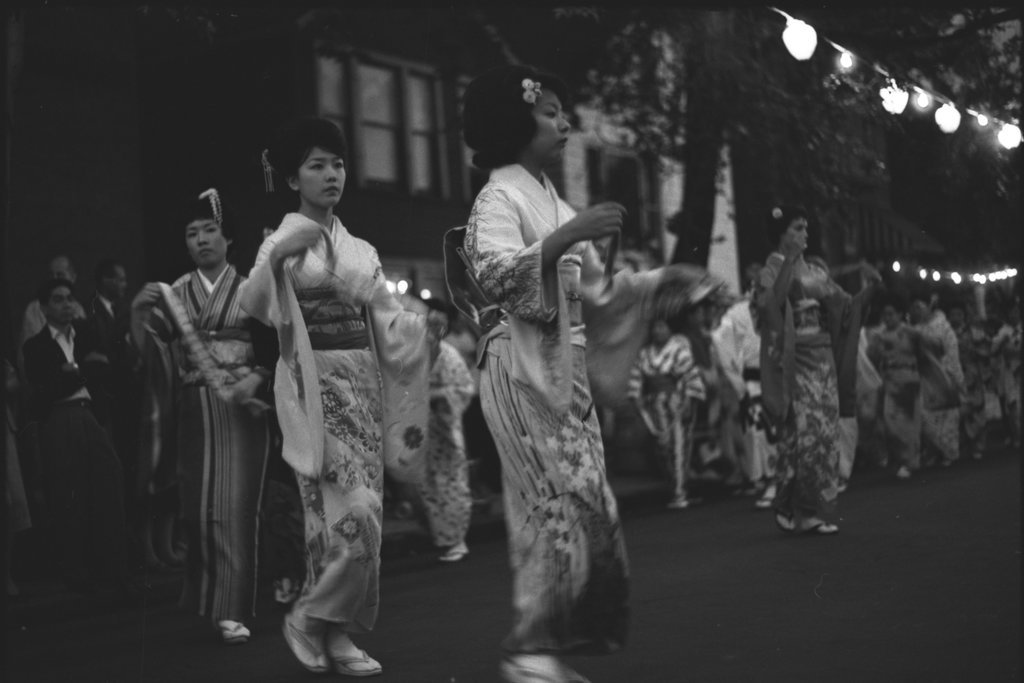 Ginza holiday - Flerlage, Raeburn, 1915-2002