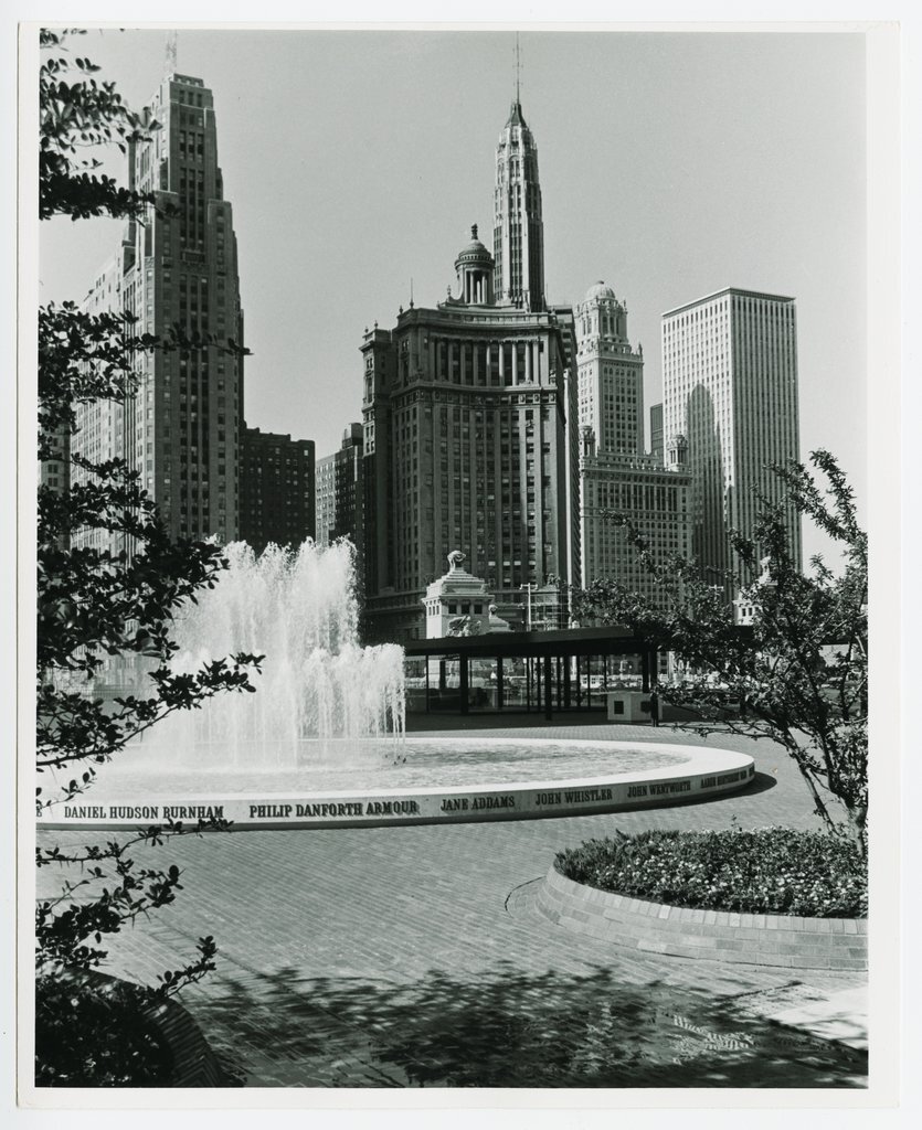Pioneer Court fountain - Dauwalter, F. S.