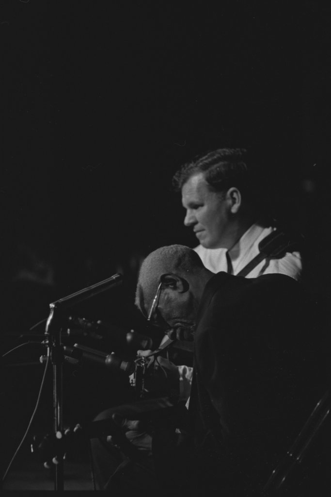 Furry Lewis and Doc Watson at the Fourth Annual University of Chicago Folk Festival - Flerlage, Raeburn, 1915-2002