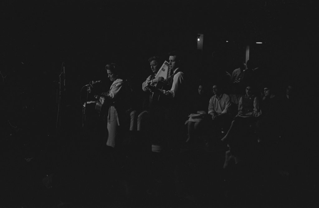 Mother Maybelle Carter and the New Lost City Ramblers at the Fourth Annual University of Chicago Folk Festival - Flerlage, Raeburn, 1915-2002