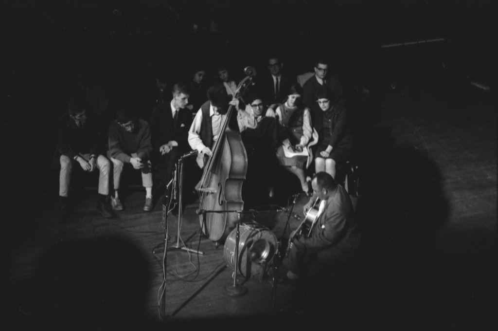 Big Joe Williams and Mike Bloomfield - Flerlage, Raeburn, 1915-2002