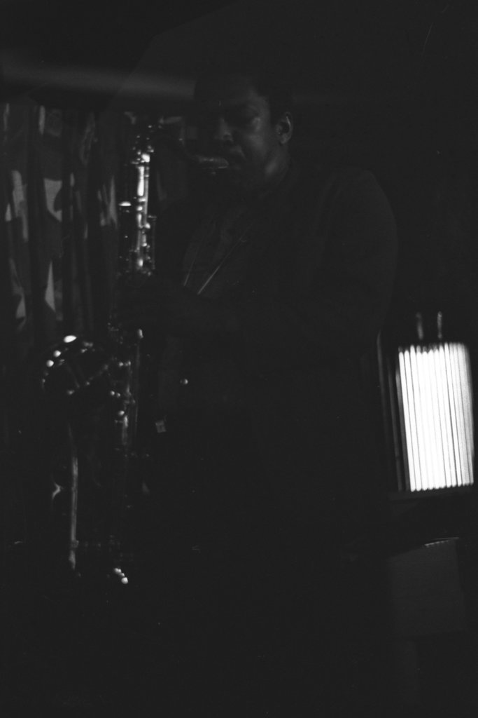 Les McCann and others performing at McKie's - Flerlage, Raeburn, 1915-2002