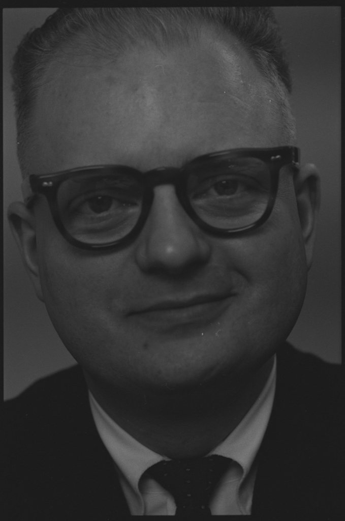 Ken Alexander - Flerlage, Raeburn, 1915-2002